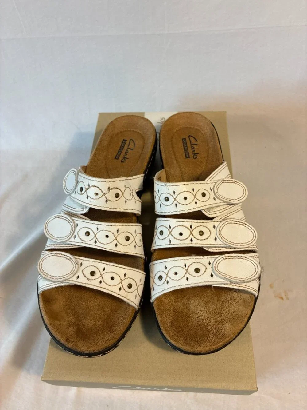 Clarks Leisa Cacti Q WhiteLeather Strap Sandal Sz 6.5M Vacation Beach
